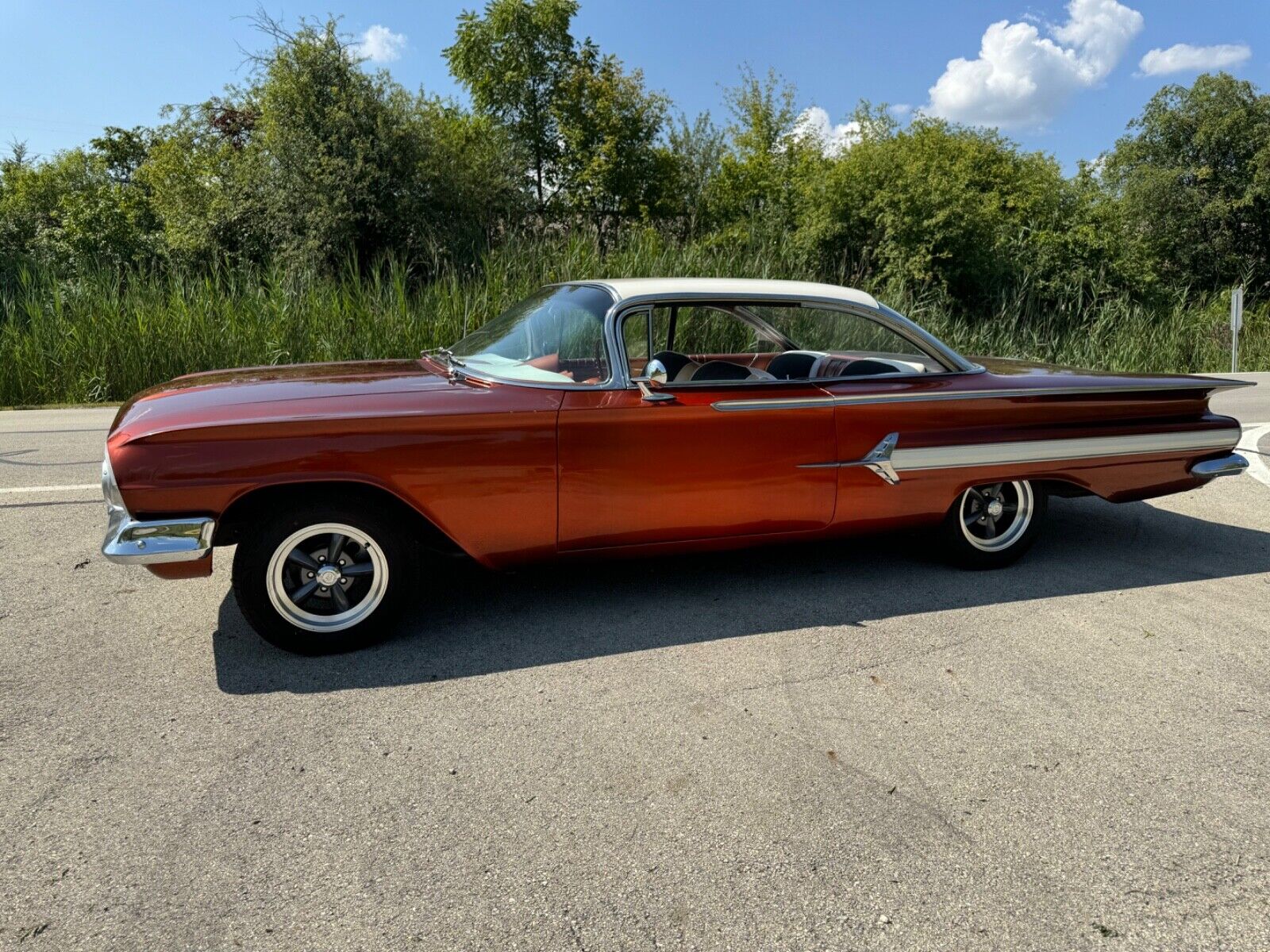 Chevrolet-Impala-Coupe-1960-1