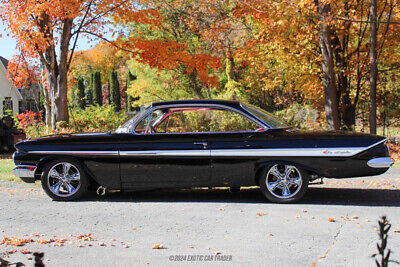 Chevrolet-Impala-Coupe-1961-Black-White-72482-2