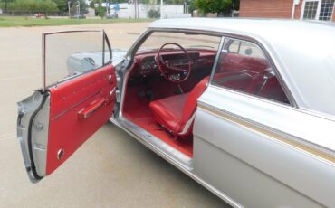 Chevrolet-Impala-Coupe-1962-Silver-Red-143125-19