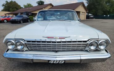 Chevrolet-Impala-Coupe-1962-White-Blue-90059-11