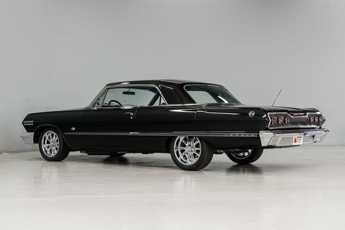 Chevrolet-Impala-Coupe-1963-Black-Black-138-3