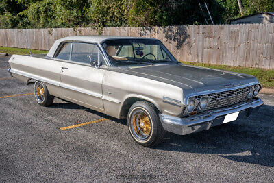 Chevrolet-Impala-Coupe-1963-Gold-Brown-136151-11