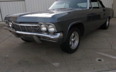 Chevrolet-Impala-Coupe-1965-Gray-Black-1640-1