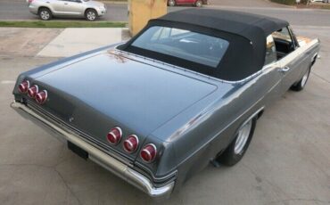 Chevrolet-Impala-Coupe-1965-Gray-Black-1640-11