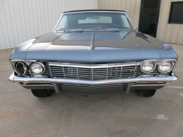 Chevrolet-Impala-Coupe-1965-Gray-Black-1640-3