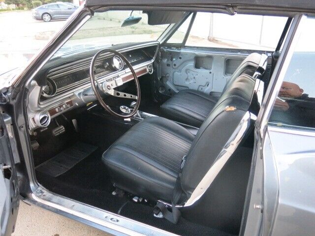 Chevrolet-Impala-Coupe-1965-Gray-Black-1640-30