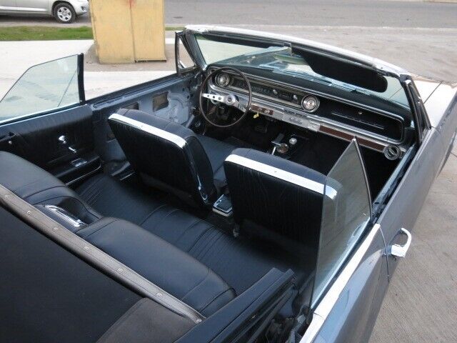 Chevrolet-Impala-Coupe-1965-Gray-Black-1640-35