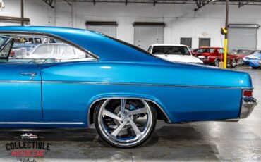 Chevrolet-Impala-Coupe-1966-24