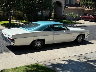 Chevrolet-Impala-Coupe-1966-White-Teal-28485-4