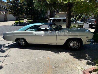 Chevrolet-Impala-Coupe-1966-White-Teal-28485-5