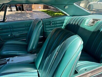 Chevrolet-Impala-Coupe-1966-White-Teal-28485-8