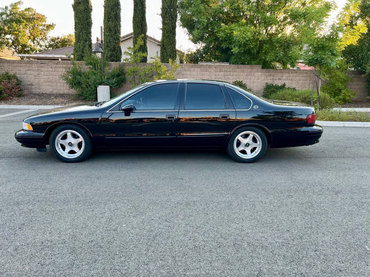 Chevrolet-Impala-ss-1994-8