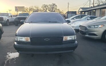 Chevrolet-Impala-ss-1995-black-187009-1