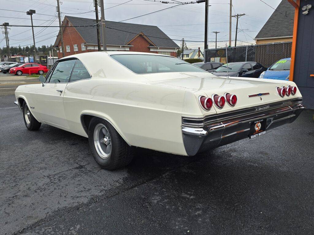 Chevrolet-Impala-super-sport-ss-1965-1