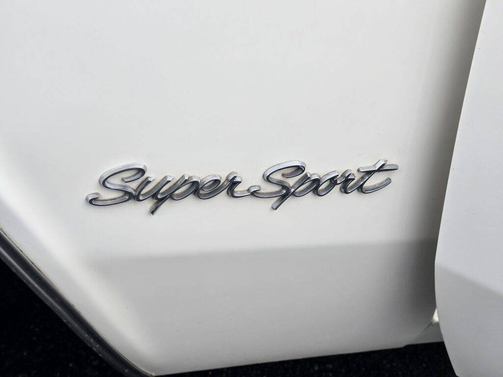 Chevrolet-Impala-super-sport-ss-1965-18