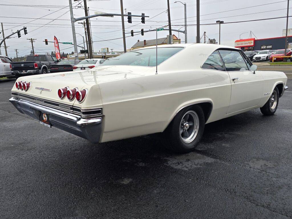 Chevrolet-Impala-super-sport-ss-1965-3