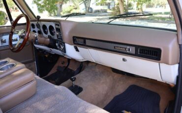 Chevrolet-K-10-1974-white-768-14