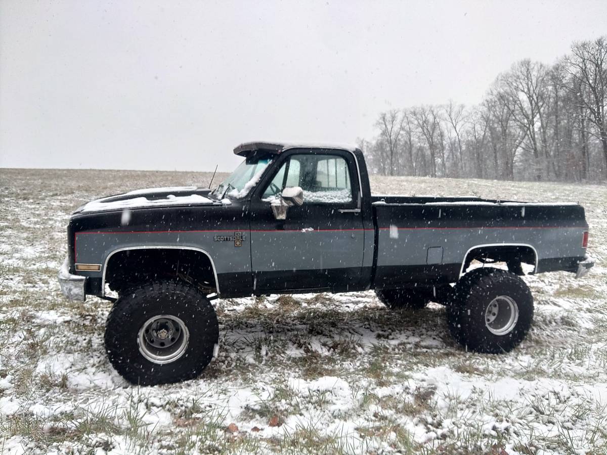 Chevrolet-K10-1985