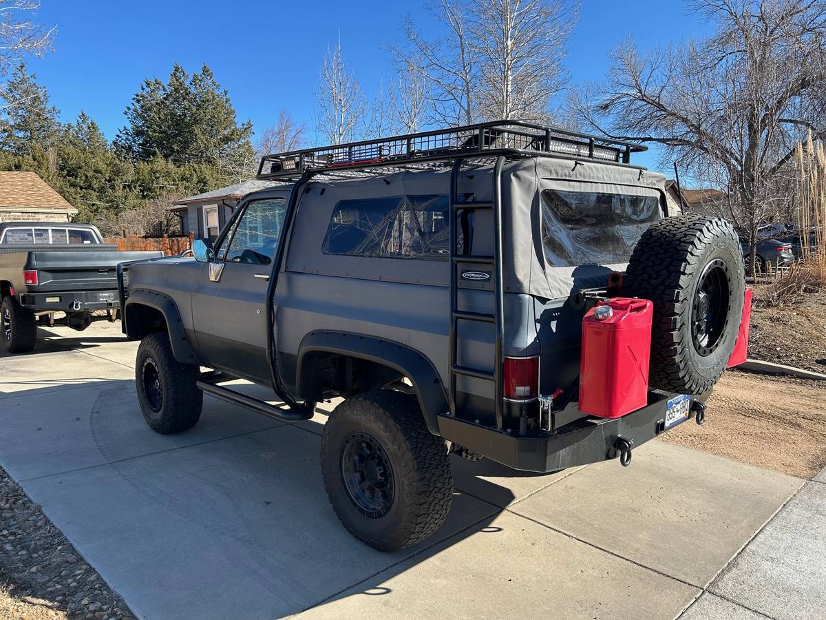 Chevrolet-K5-blazer-1980-grey-1609