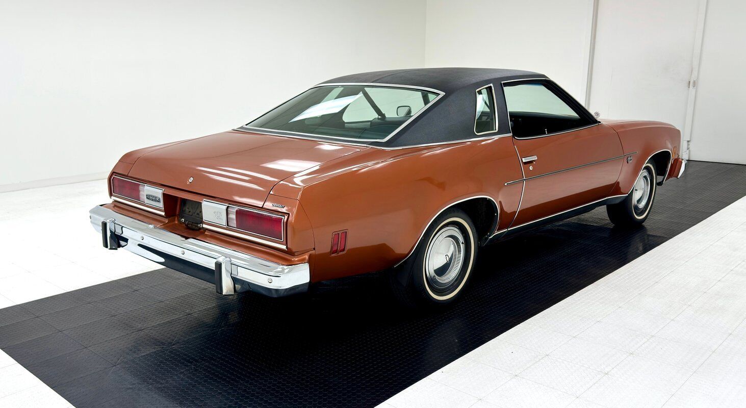 Chevrolet-Malibu-1975-4