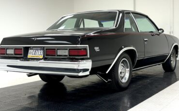 Chevrolet-Malibu-1979-Black-Maroon-158221-4