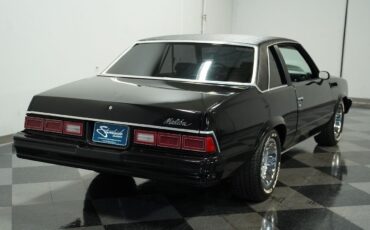 Chevrolet-Malibu-Coupe-1978-10