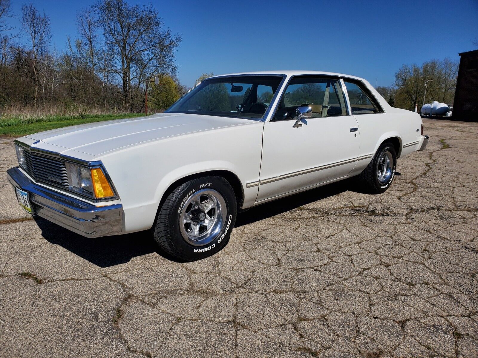 Chevrolet-Malibu-Coupe-1981-1