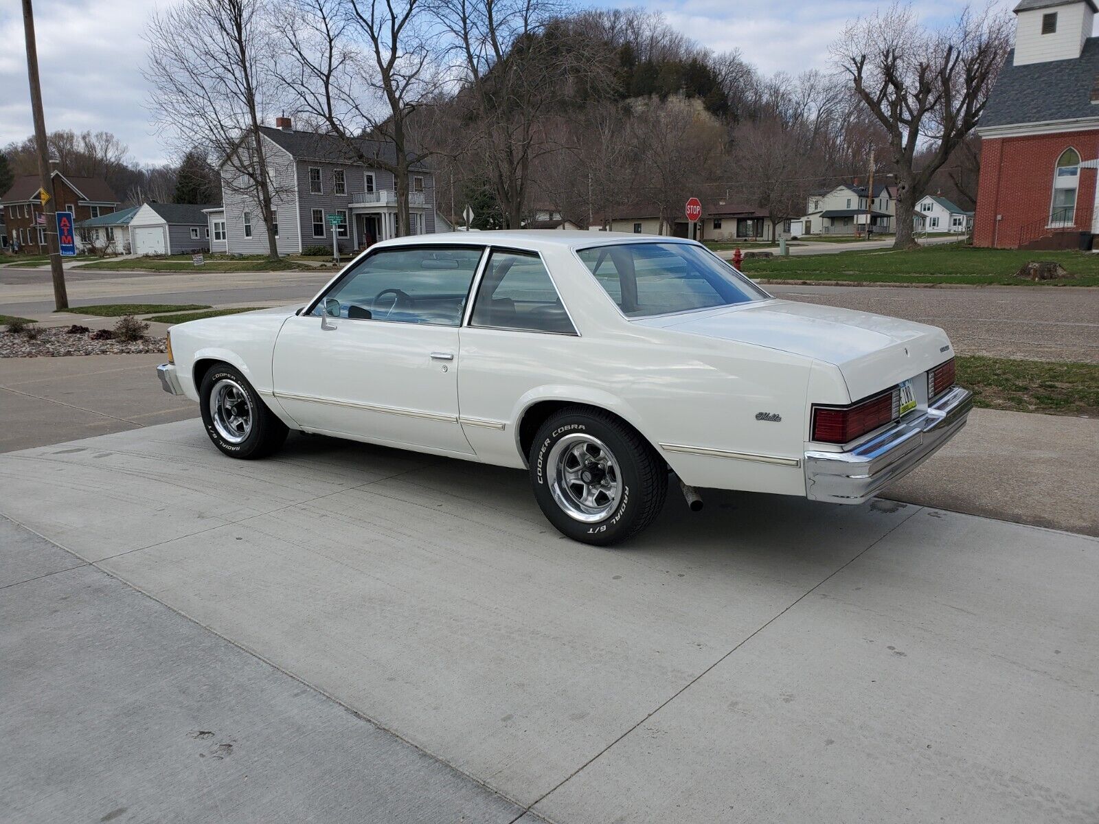 Chevrolet-Malibu-Coupe-1981-31