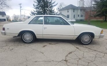 Chevrolet-Malibu-Coupe-1981-34