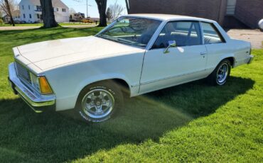 Chevrolet-Malibu-Coupe-1981-36