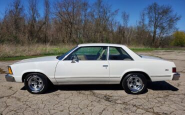 Chevrolet-Malibu-Coupe-1981-38