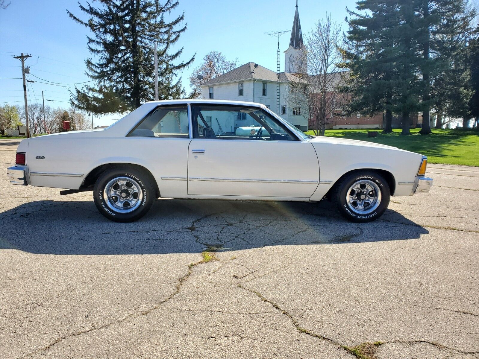 Chevrolet-Malibu-Coupe-1981-39