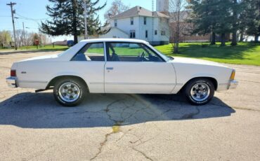 Chevrolet-Malibu-Coupe-1981-5