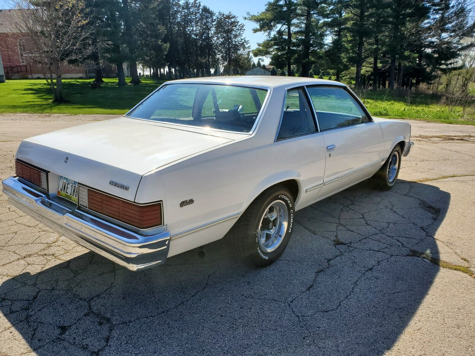 Chevrolet-Malibu-Coupe-1981-7