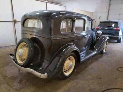 Chevrolet-Master-Berline-1933-Black-Tan-129444-3