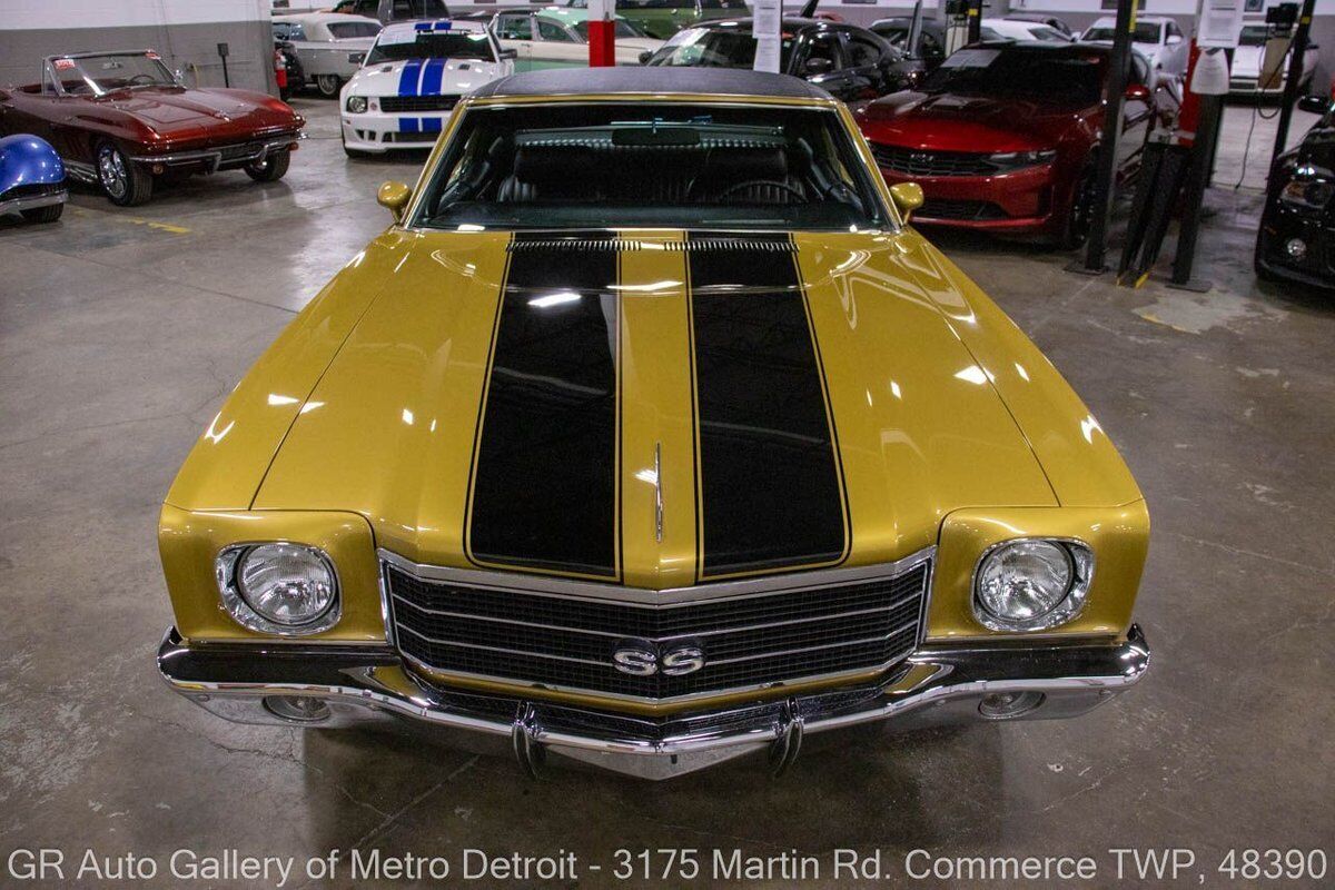 Chevrolet-Monte-Carlo-1970-Gold-Black-56-10