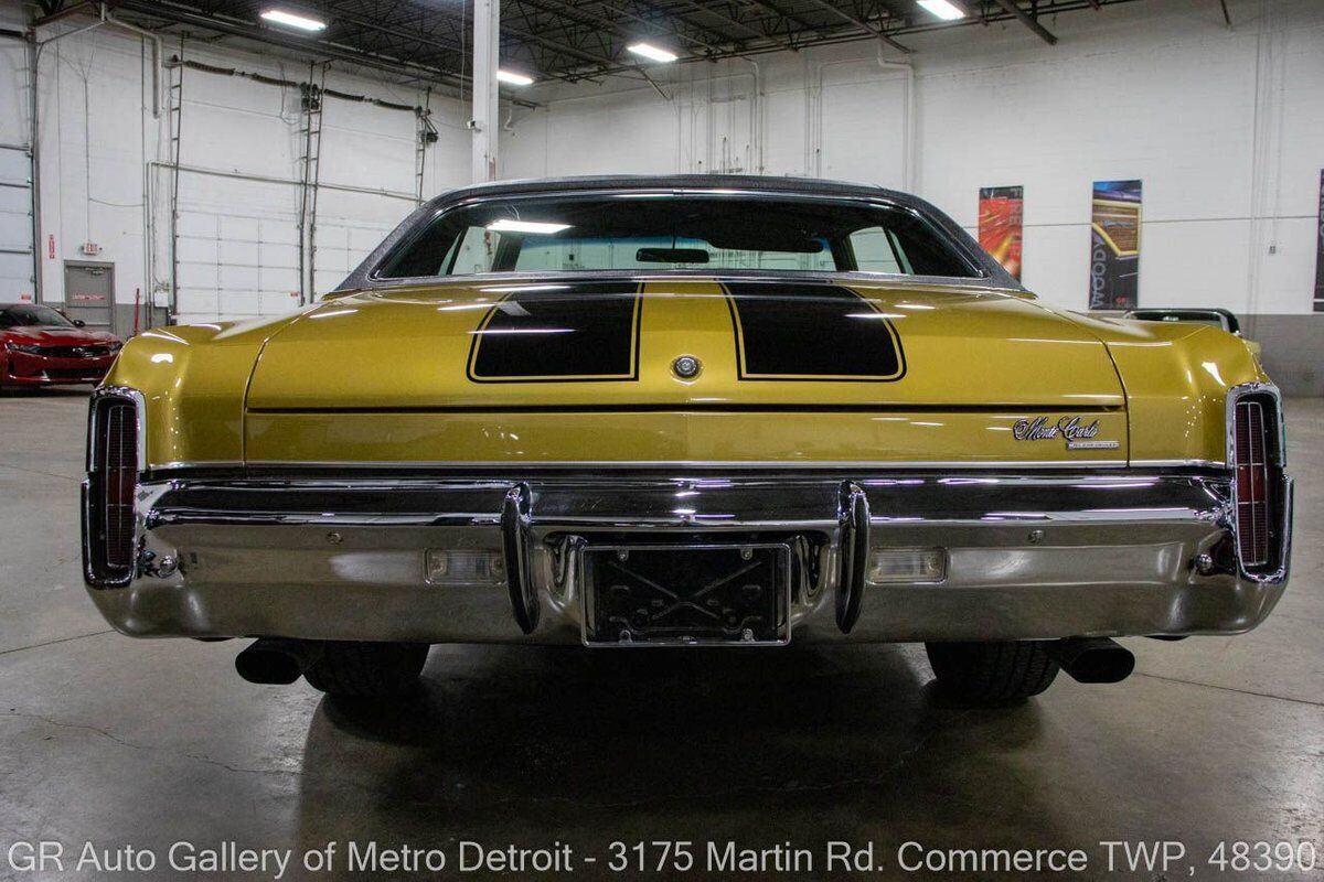 Chevrolet-Monte-Carlo-1970-Gold-Black-56-5