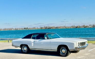 Chevrolet-Monte-Carlo-Coupe-1970-White-Black-128748-1