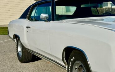 Chevrolet-Monte-Carlo-Coupe-1970-White-Black-128748-15