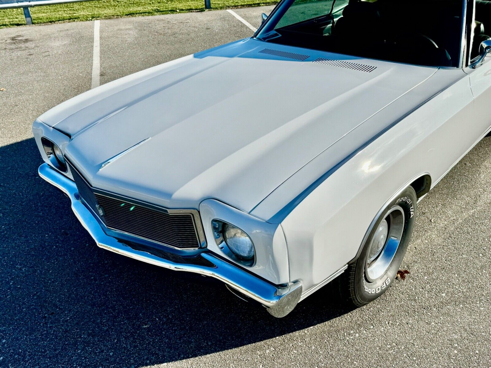 Chevrolet-Monte-Carlo-Coupe-1970-White-Black-128748-16