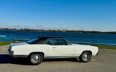 Chevrolet-Monte-Carlo-Coupe-1970-White-Black-128748-3