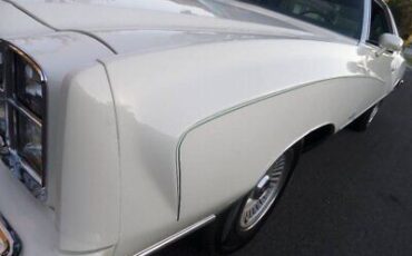 Chevrolet-Monte-Carlo-Coupe-1977-White-Green-125529-19