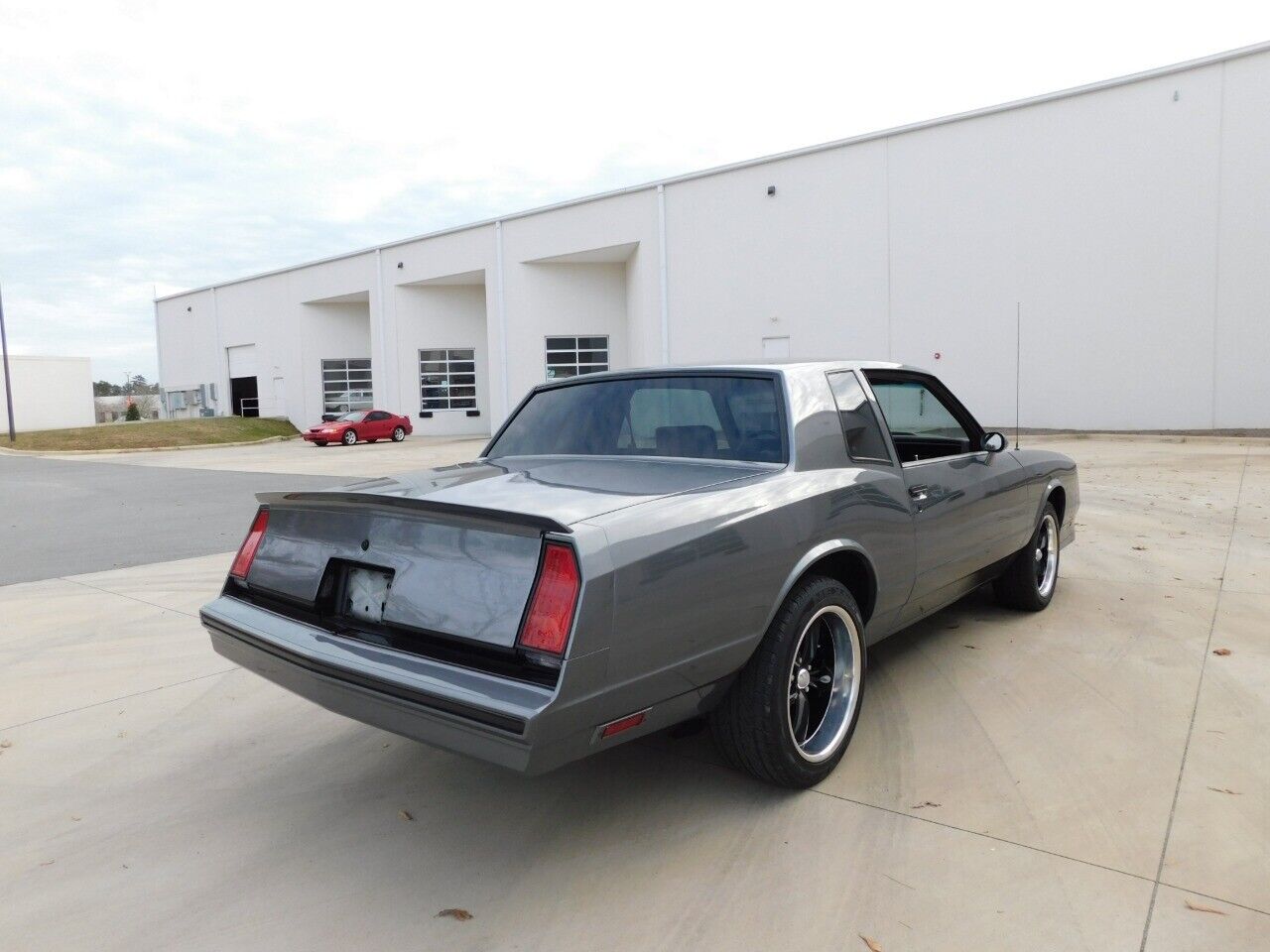 Chevrolet-Monte-Carlo-Coupe-1985-10