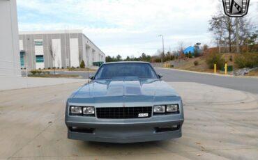 Chevrolet-Monte-Carlo-Coupe-1985-3