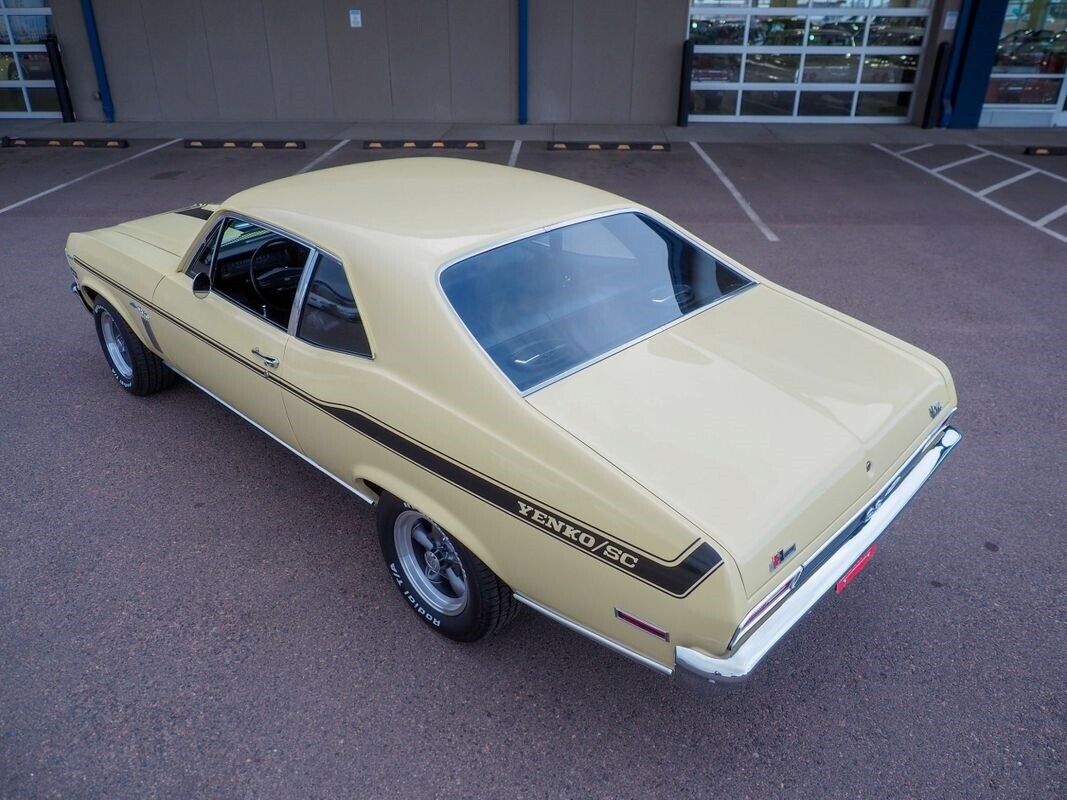 Chevrolet-Nova-1972-Yellow-Black-80594-10