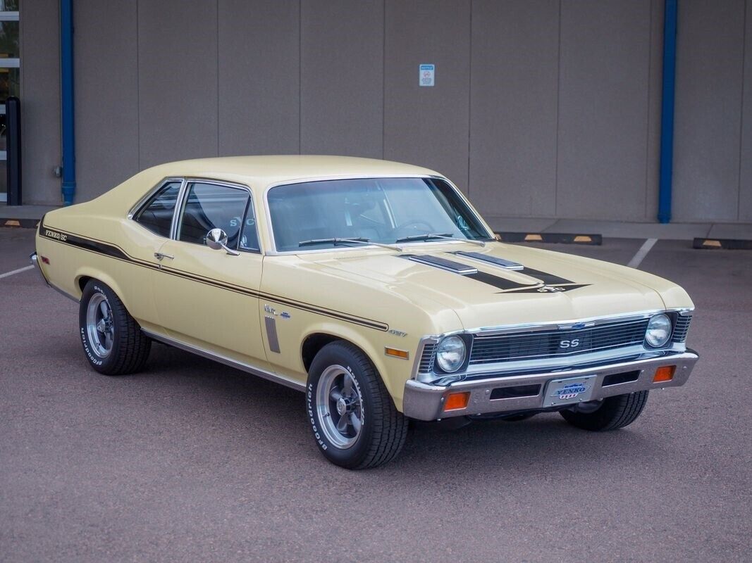 Chevrolet-Nova-1972-Yellow-Black-80594-5