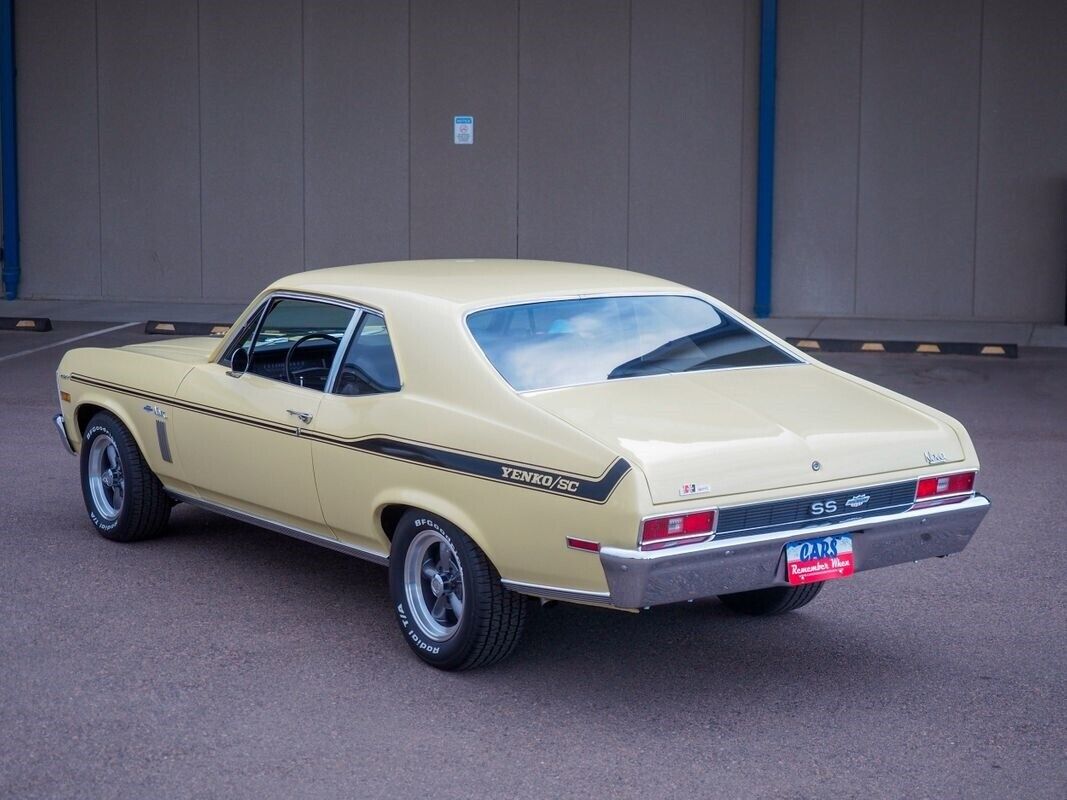 Chevrolet-Nova-1972-Yellow-Black-80594-6