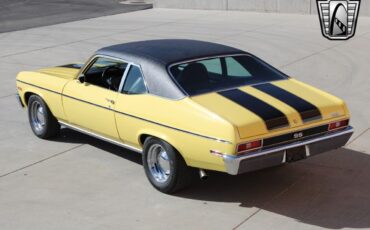 Chevrolet-Nova-Coupe-1972-Yellow-Black-112652-10