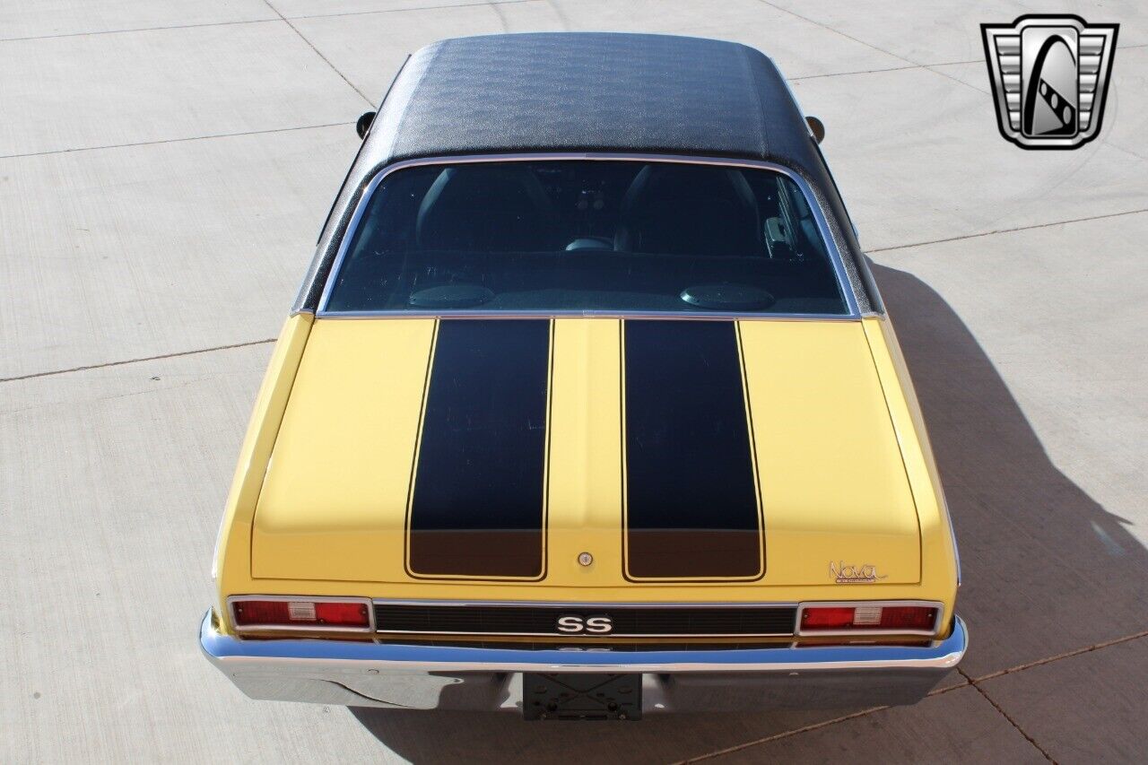 Chevrolet-Nova-Coupe-1972-Yellow-Black-112652-11