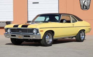 Chevrolet-Nova-Coupe-1972-Yellow-Black-112652-2